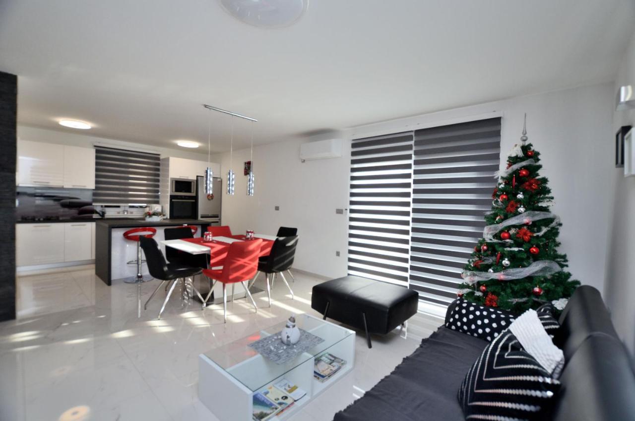 Apartments Golden Hour Jurdani Exterior foto
